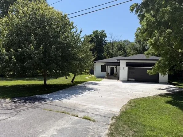 1810 Leonard St NW, Grand Rapids, MI 49504