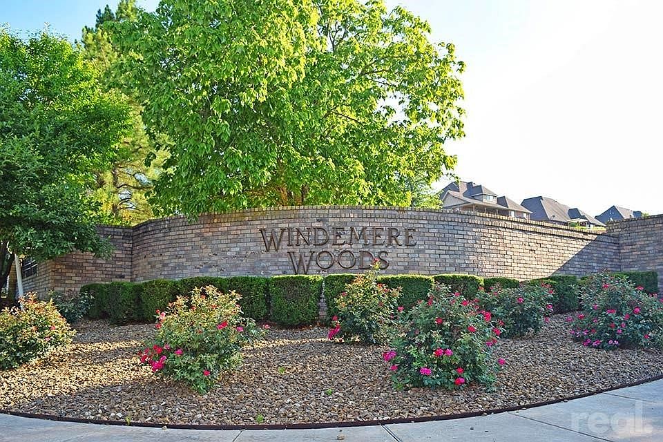 1st image of 1800 NW Mystic Ave #63