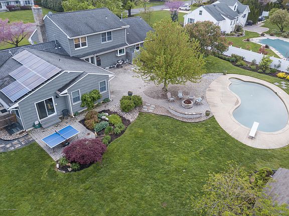 5th image of 1210 Laurel Ave