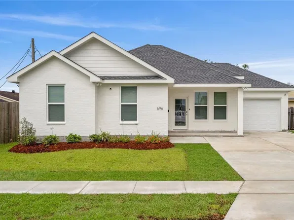 696 Newport Cir, Terrytown, LA 70056