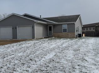 117 Genoa Dr, Springfield, IL 62703