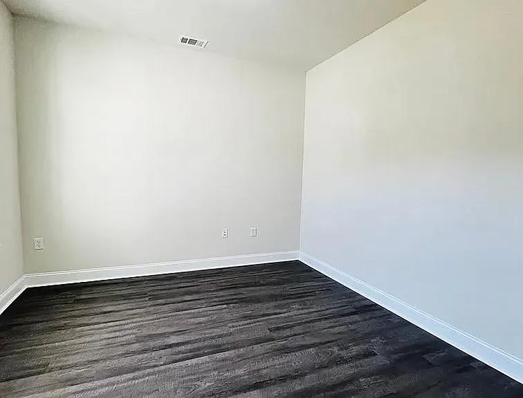 719 Mill Creek Cir #719 — Photo 3