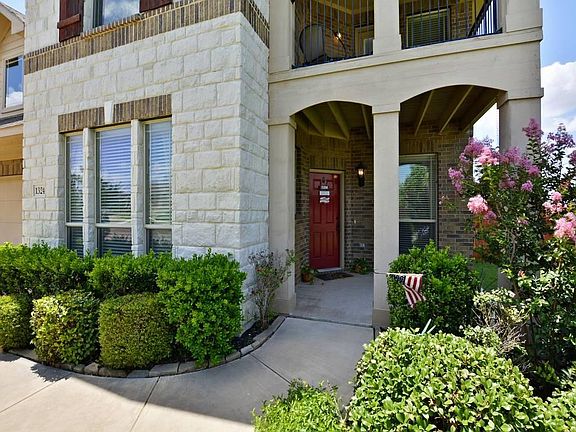 2nd image of 1324 Catherine Ln