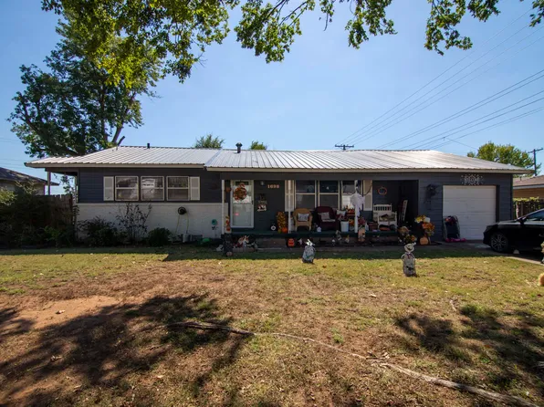 1616 N Larch Ave, Duncan, OK 73533