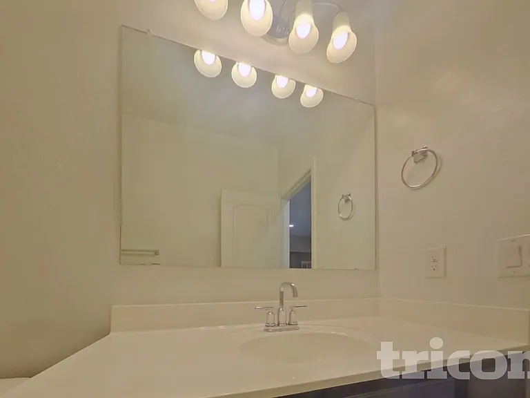 31062 W Mulberry Dr — Photo 13
