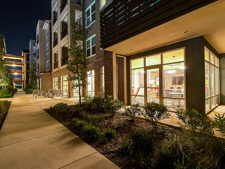 The Vance at Huebner Oaks — Photo 4