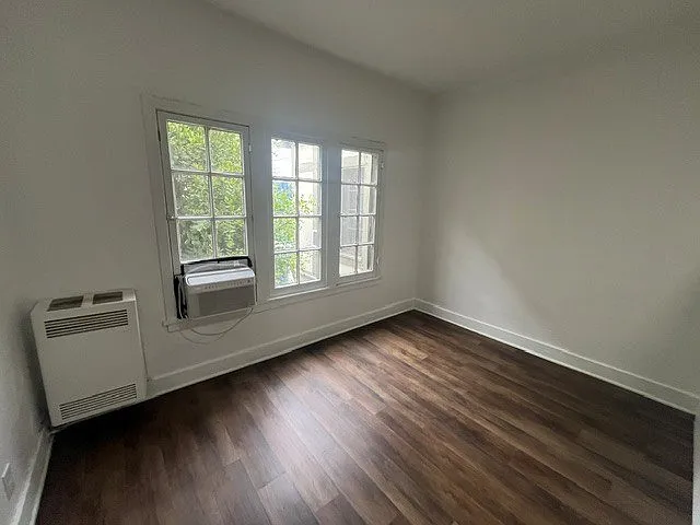 310 N. Ardmore Ave. — Photo 13