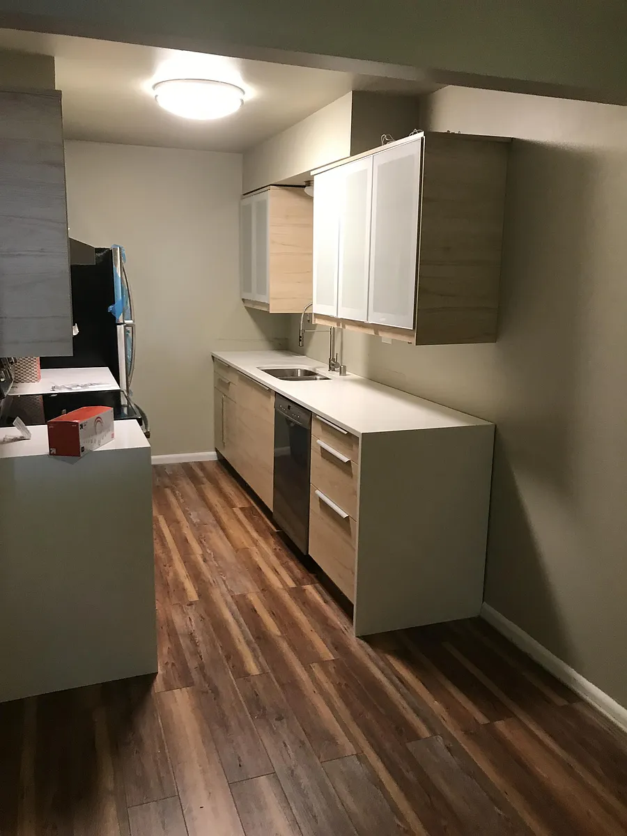 Building Photo - 1122 E Russell Ave #101