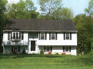 525 Old County Rd, Holland, MA 01521