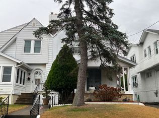 136 E Palmer Ave, Collingswood, NJ 08108