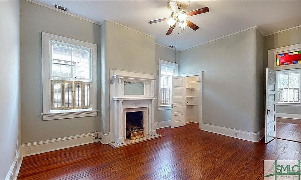 2nd image of 116 W 38th St