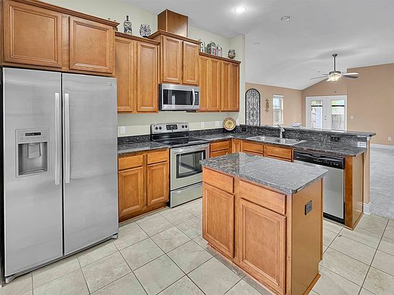 4th image of 2562 Fiddlers Cir