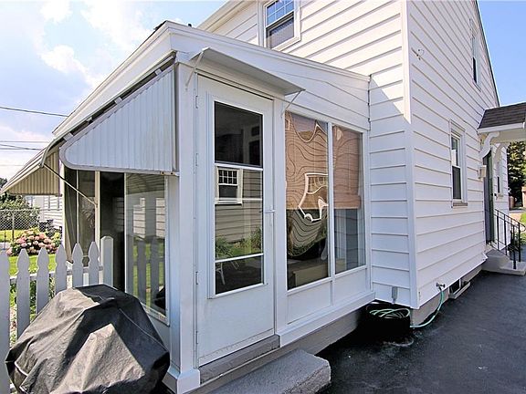 4th image of 215 Brockley Rd