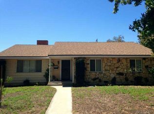 9233 Hayvenhurst Ave, North Hills, CA 91343