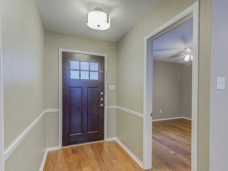 12430 Wycliff Ln — Photo 7