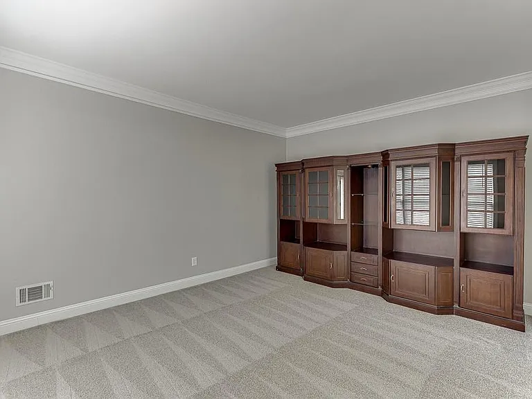 9345 Riverclub Pkwy — Photo 6