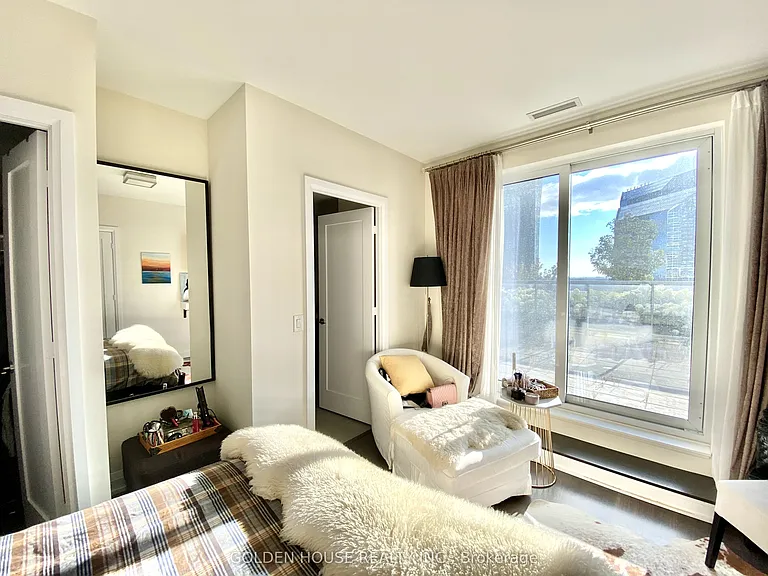 5 Sheppard Ave E #1718 — Photo 22