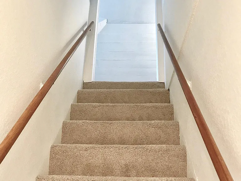 175 1st Ave NW — Photo 11