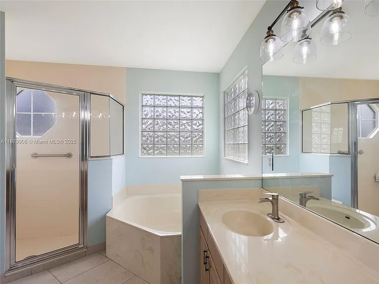2549 Egret Lake Dr — Photo 17