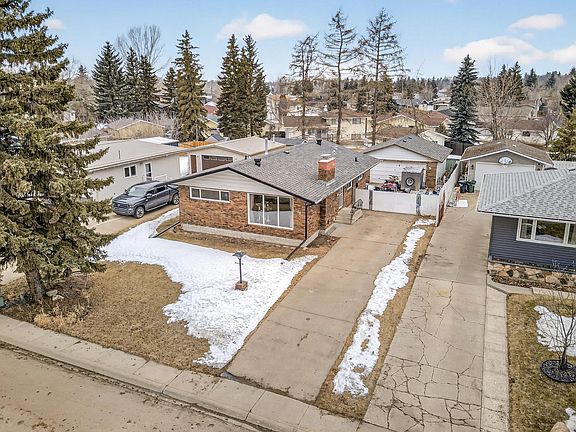 3rd image of 18 Hummingbird Rd