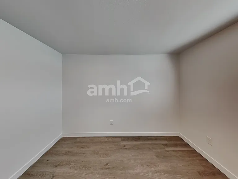 4540 S 98th Ln — Photo 16