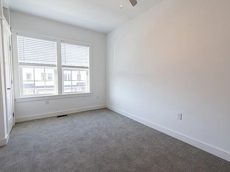 413 N Twin Lakes Blvd — Photo 9