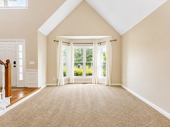 4th image of 9015 Chimney Ridge Trl