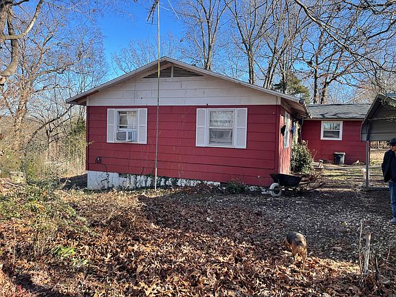 4th image of 28300 Farm Road 1220