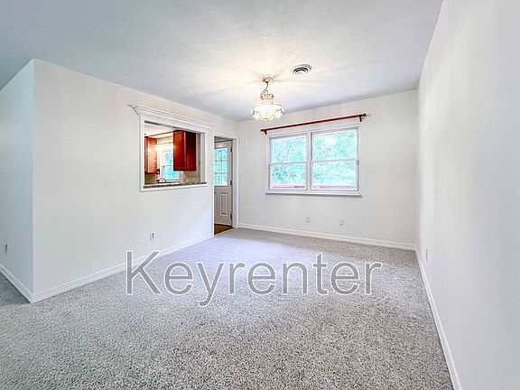 4th image of 830 Gondola Dr
