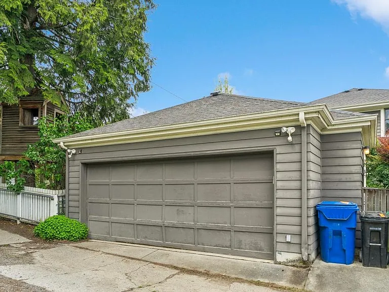2 car garage