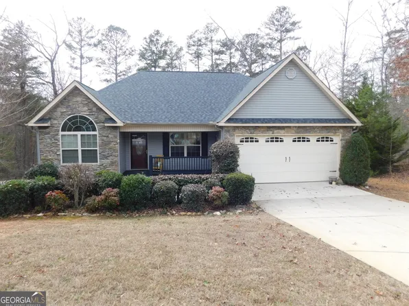 306 Woodcrest Dr, Clarkesville, GA 30523