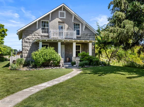 3291 Speyers Rd, Selah, WA 98942