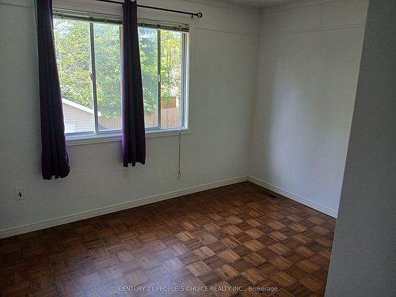 4th image of 31 Moss Pl
