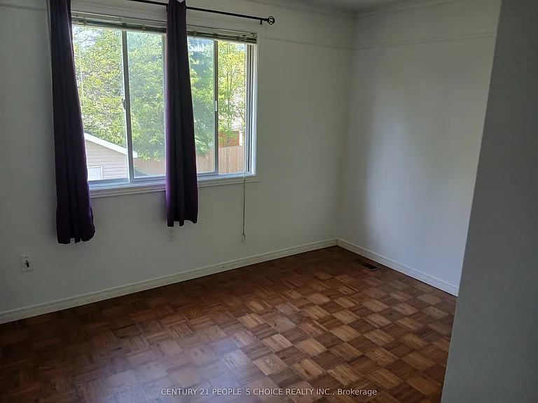31 Moss Pl — Photo 7