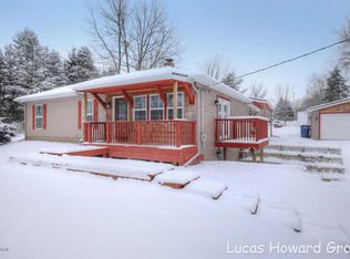 1508 Indian Lakes Rd NE, Sparta, MI 49345