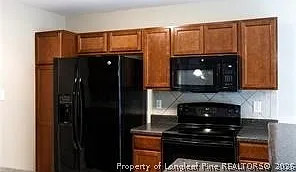 377 Roanoke Dr — Photo 7