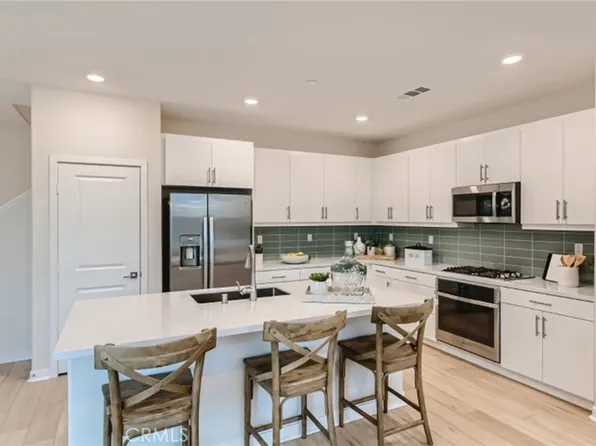 16743 Plantain Way, Fontana, CA 92336