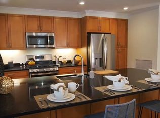 34 Independence Dr #4, Chestnut Hill, MA 02467