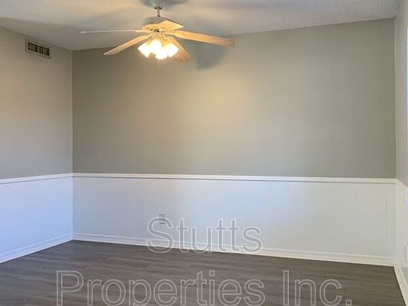3rd image of 1975 Darby Dr APT E-8