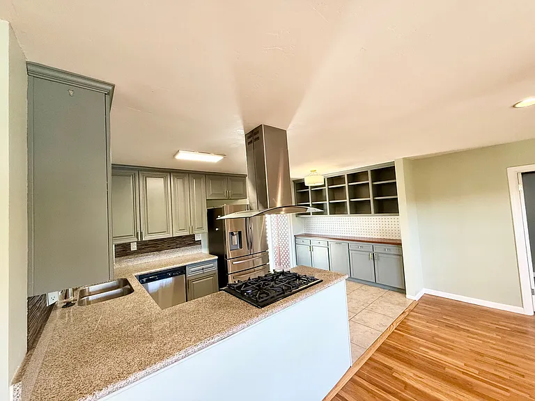 122 Garfield Ave — Photo 8