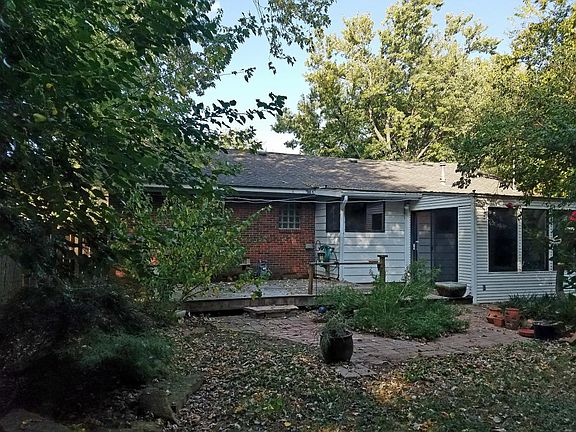 2nd image of 509 Meadow Park Dr