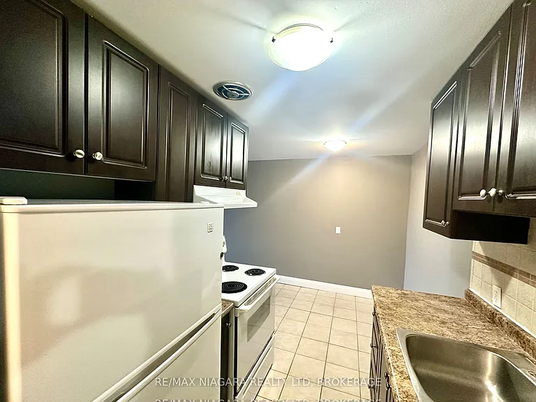 7 Riverview Blvd #101 — Photo 18