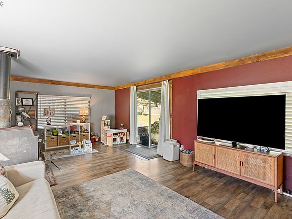 4th image of 3197 Bilger Creek Rd