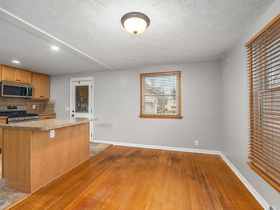 5th image of 4665 Westshire Dr NW