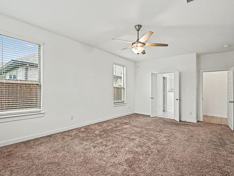 2653 Keokuk St — Photo 15