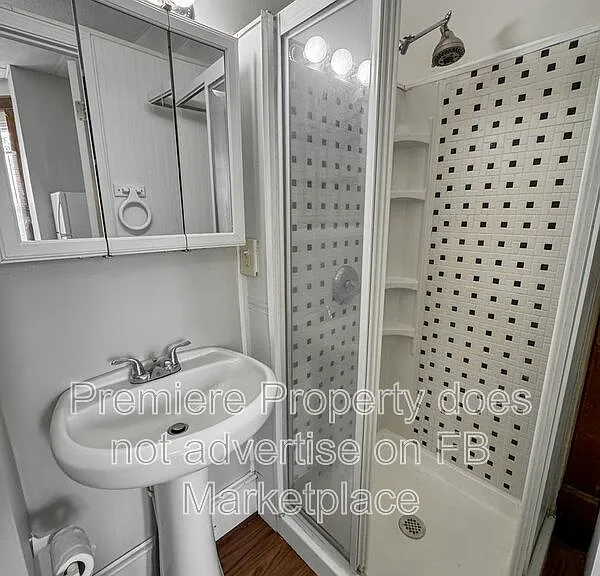 311 E Arthur St #3 — Photo 5