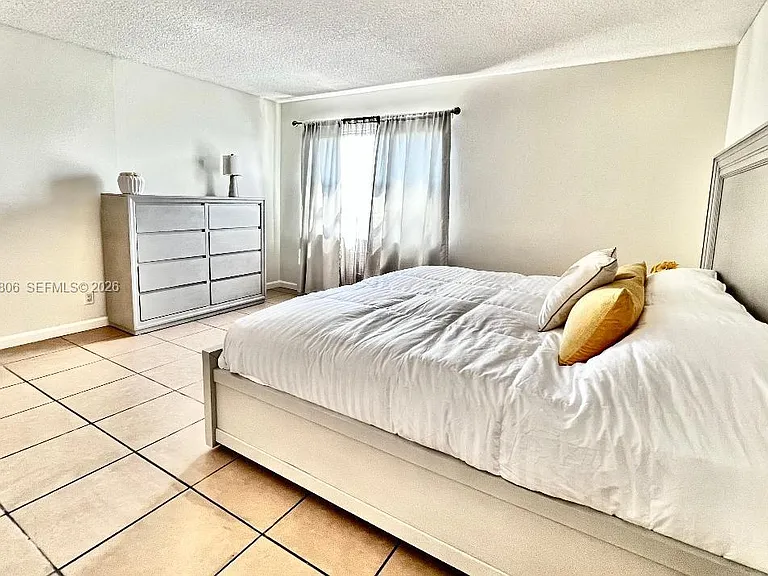 401 Golden Isles Dr #1011 — Photo 19