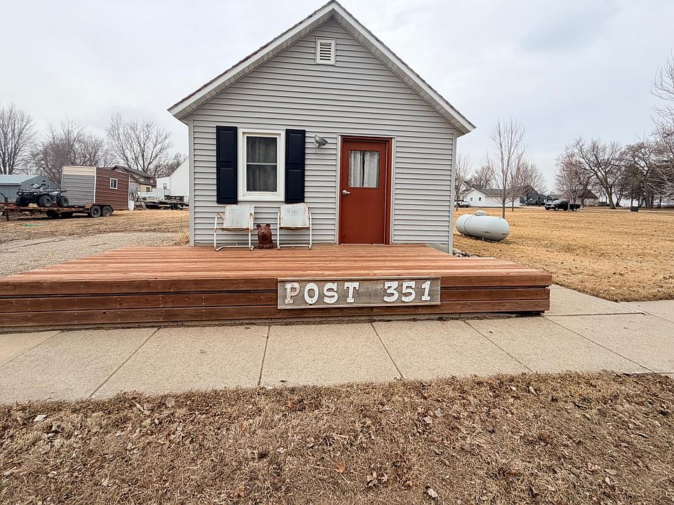 1st image of 351 Main St