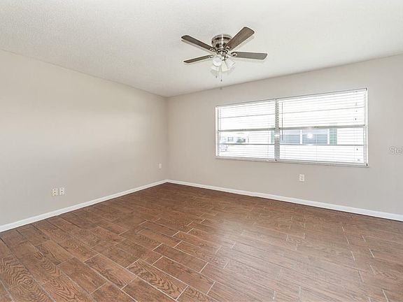 5th image of 3541 Amity Ave