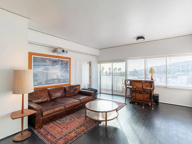 7135 Hollywood Blvd #903 — Photo 3